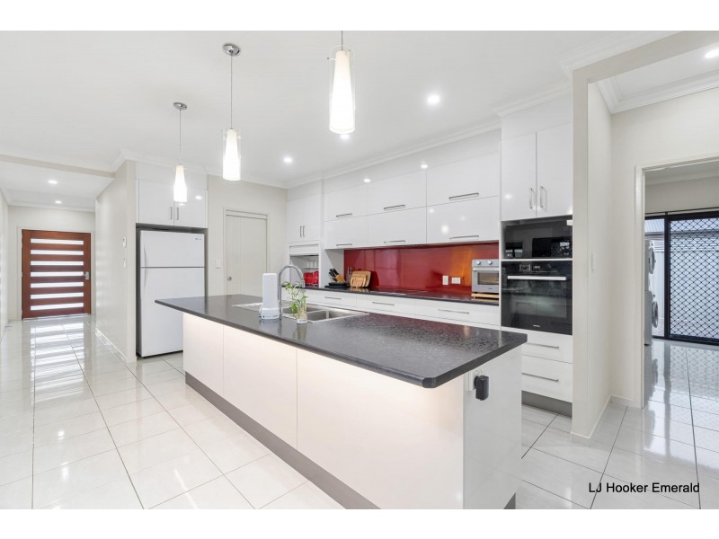 22 Wright Street, Emerald QLD 4720