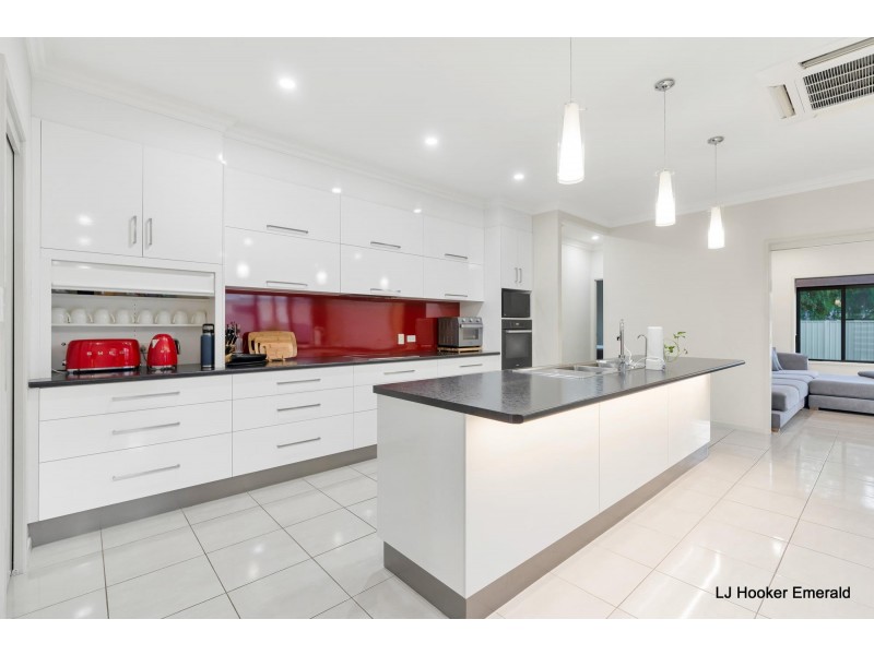 22 Wright Street, Emerald QLD 4720