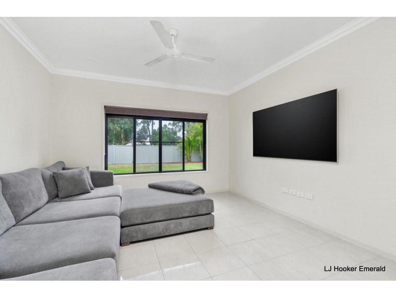 22 Wright Street, Emerald QLD 4720