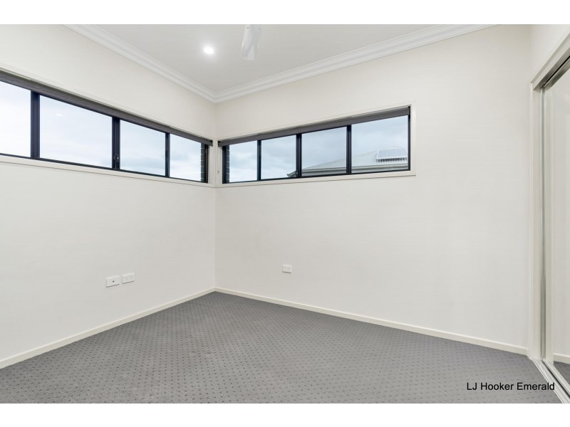 22 Wright Street, Emerald QLD 4720