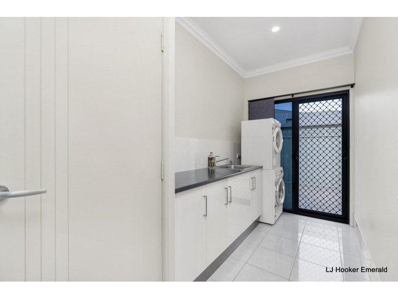 22 Wright Street, Emerald QLD 4720