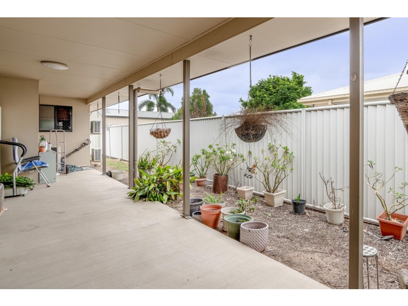 Unit/1/24 Desgrand, Emerald QLD 4720