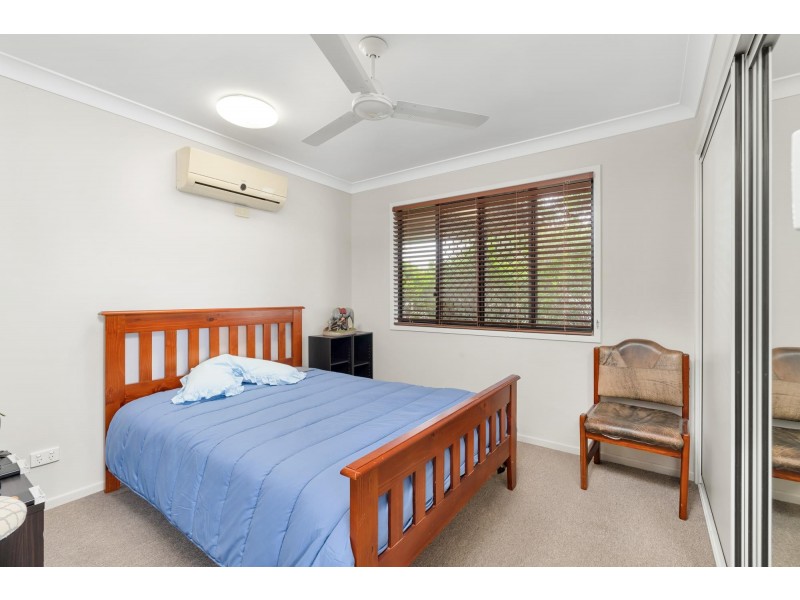 Unit/1/24 Desgrand, Emerald QLD 4720