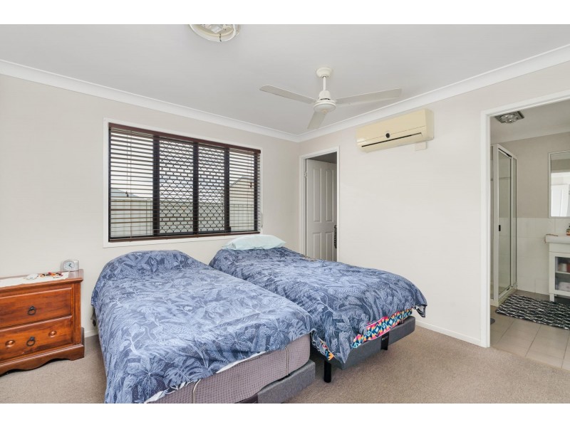 Unit/1/24 Desgrand, Emerald QLD 4720