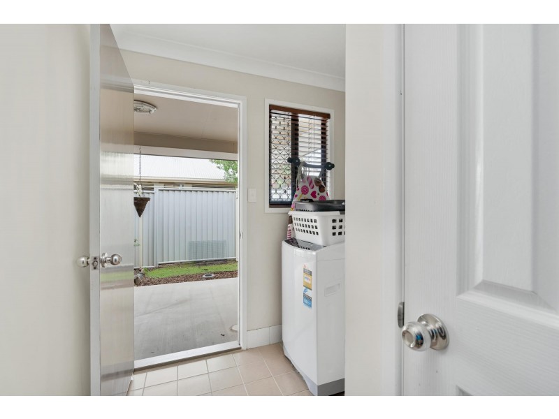 Unit/1/24 Desgrand, Emerald QLD 4720