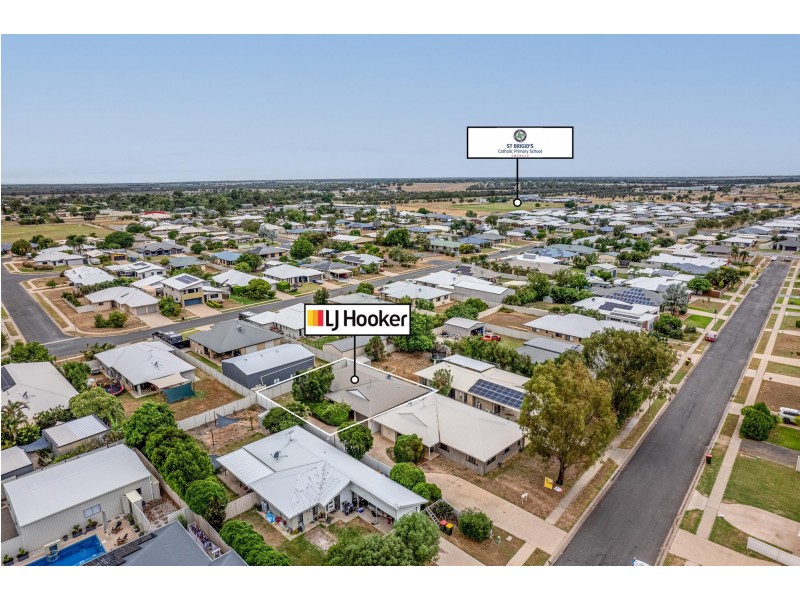 Unit/1/24 Desgrand, Emerald QLD 4720