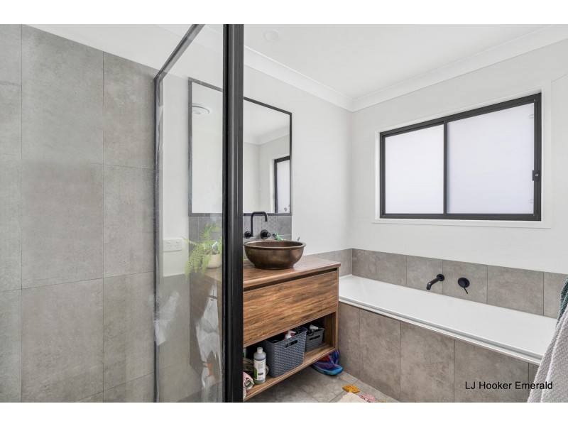 3 Vale Street, Emerald QLD 4720