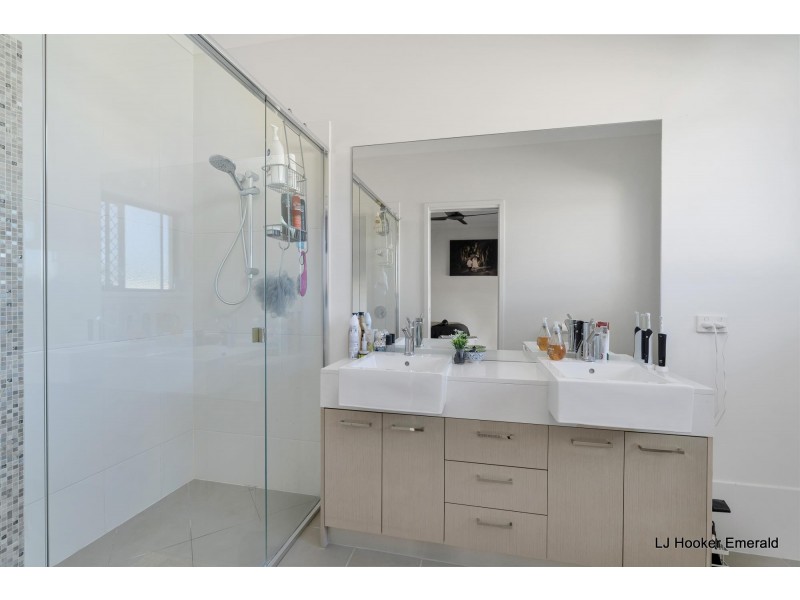 14 Flemington Road, Emerald QLD 4720