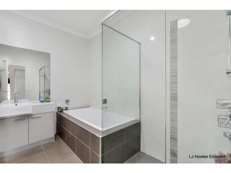 14 Flemington Road, Emerald QLD 4720