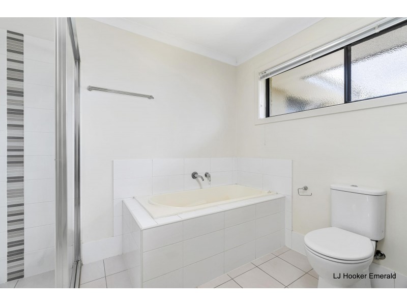 20 Amber Street, Emerald QLD 4720