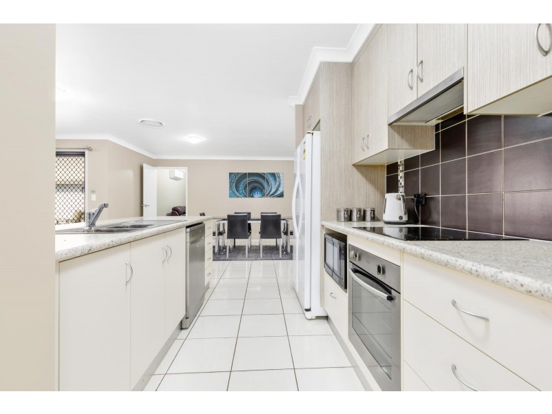 144 Opal Street, Emerald QLD 4720