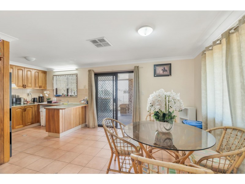 28 Barry Street, Emerald QLD 4720