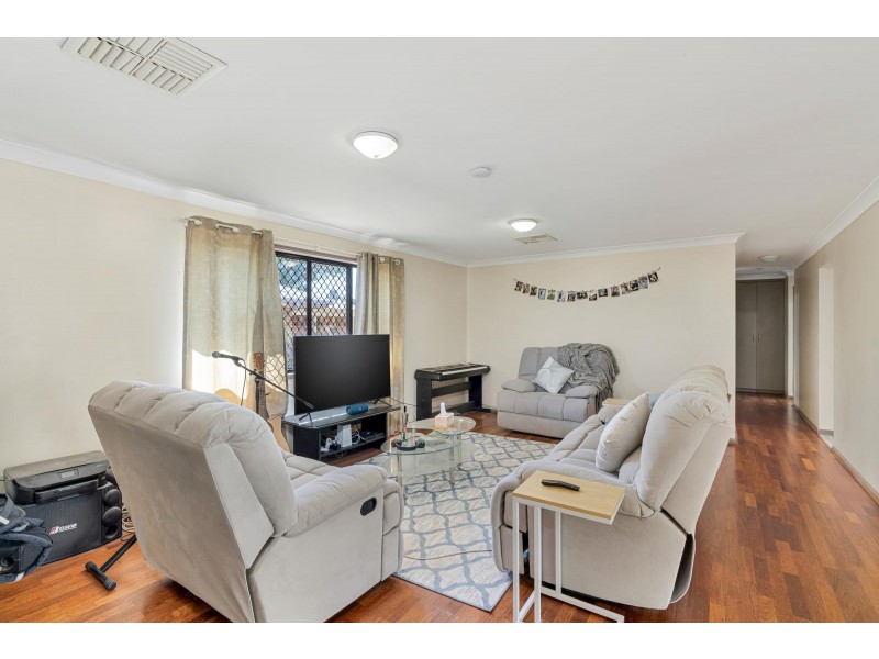 28 Barry Street, Emerald QLD 4720