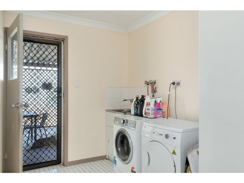 28 Barry Street, Emerald QLD 4720