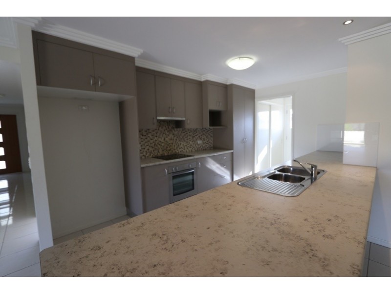 9 Blue Gums Drive, Emerald QLD 4720