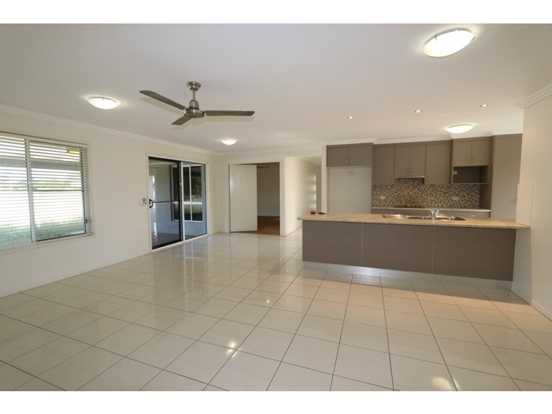 9 Blue Gums Drive, Emerald QLD 4720