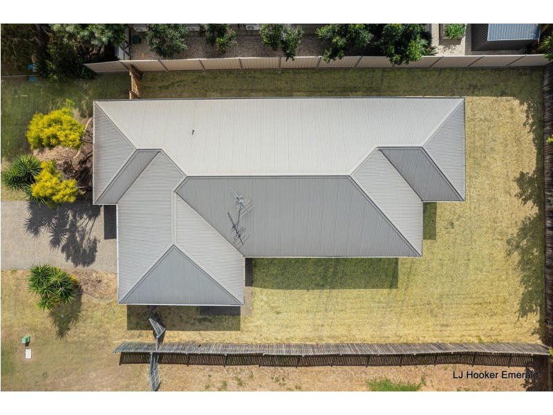 7 Onyx Street, Emerald QLD 4720