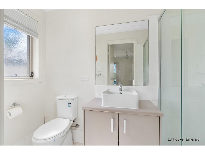 7 Onyx Street, Emerald QLD 4720