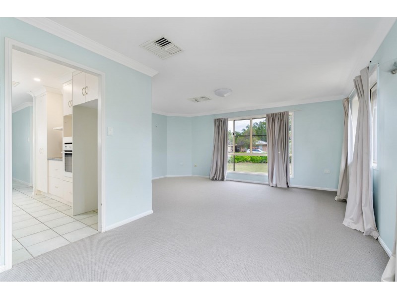21 Statesmans Drive, Emerald QLD 4720