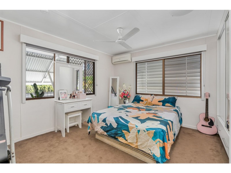 58 Baker Street, Emerald QLD 4720