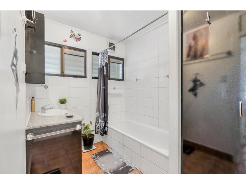 58 Baker Street, Emerald QLD 4720