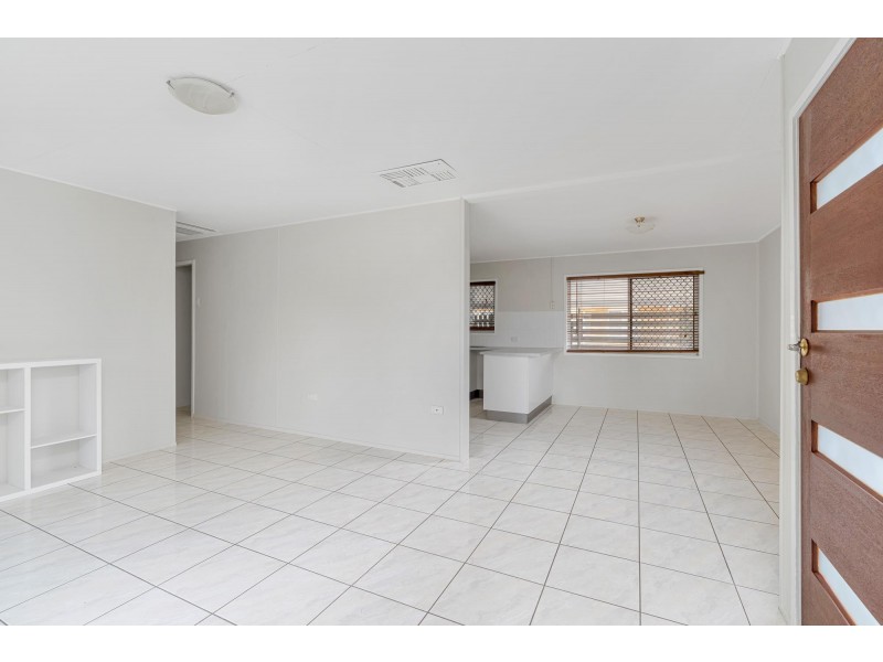 15 Sapphire Ave, Emerald QLD 4720