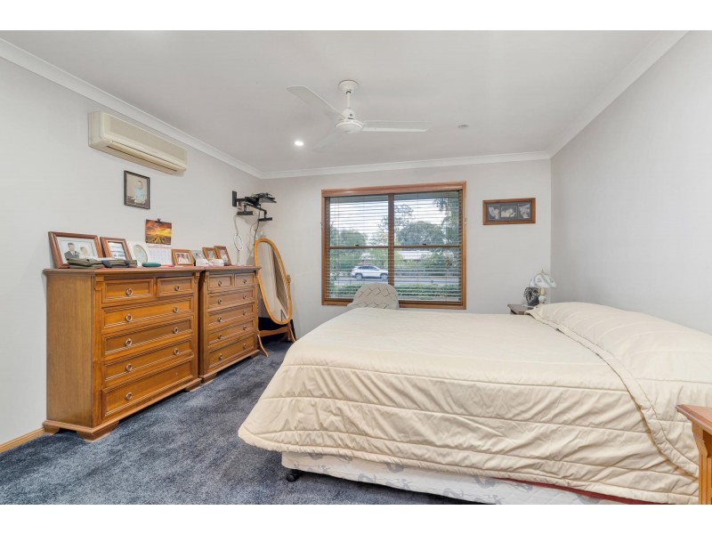 7 Edgewood Drive, Emerald QLD 4720