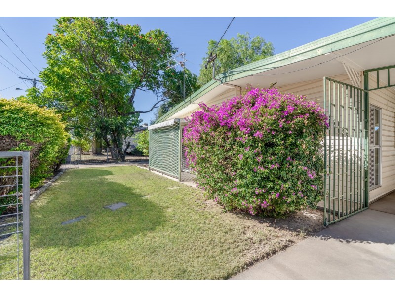 30 Retro Street, Emerald QLD 4720