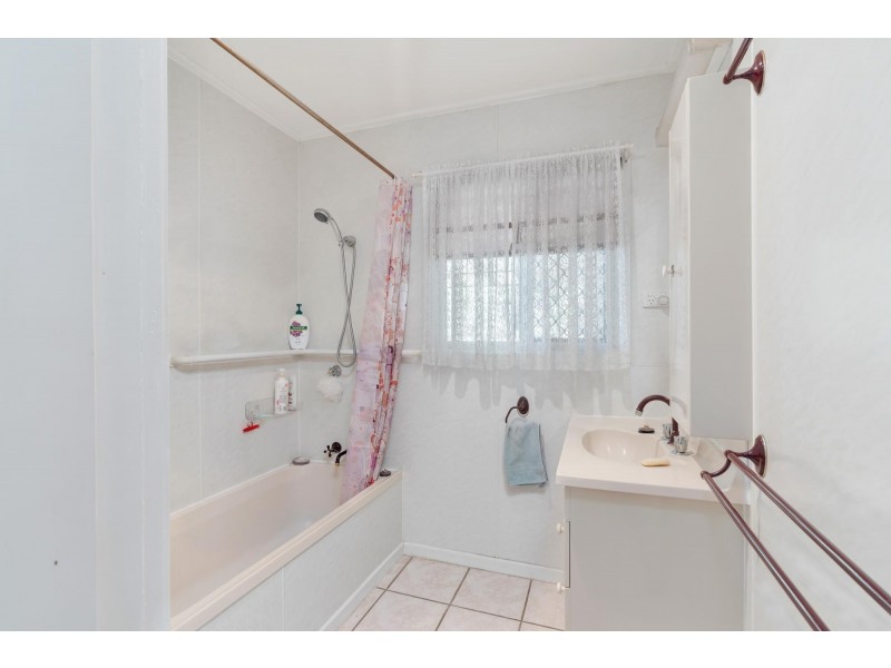 30 Retro Street, Emerald QLD 4720