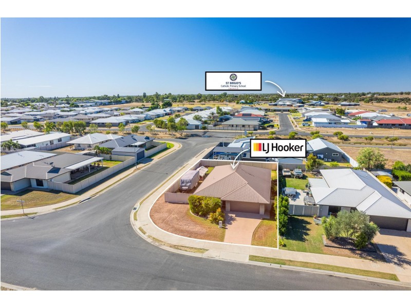 27 Thornton Street, Emerald QLD 4720