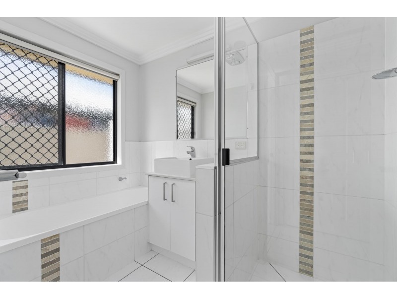 49 Newman Drive, Emerald QLD 4720