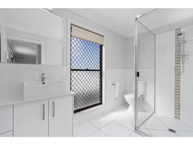 49 Newman Drive, Emerald QLD 4720