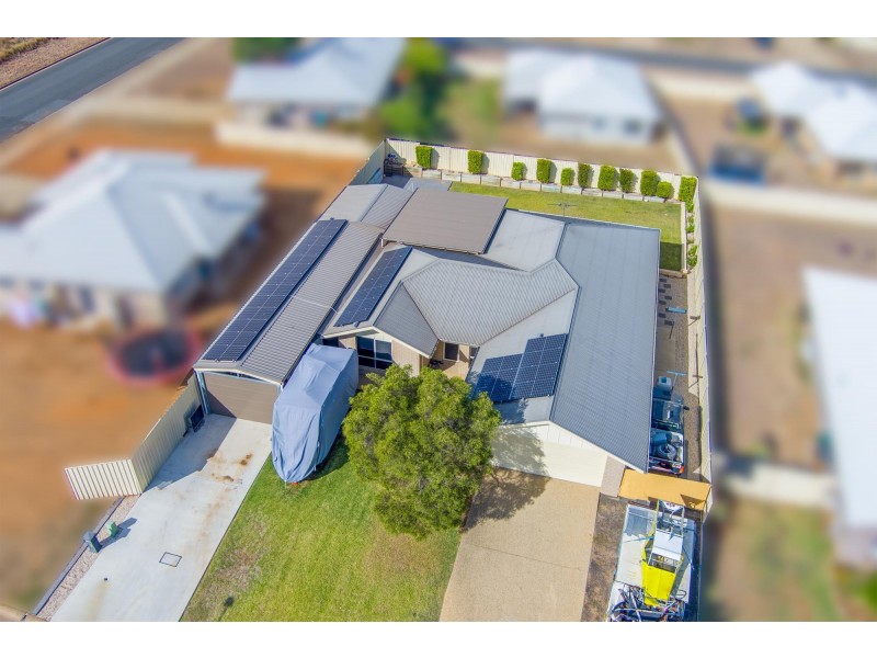 3 Lightening Street, Emerald QLD 4720