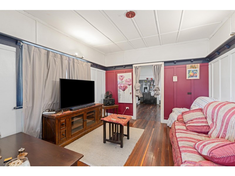 73 Ruby St, Emerald QLD 4720