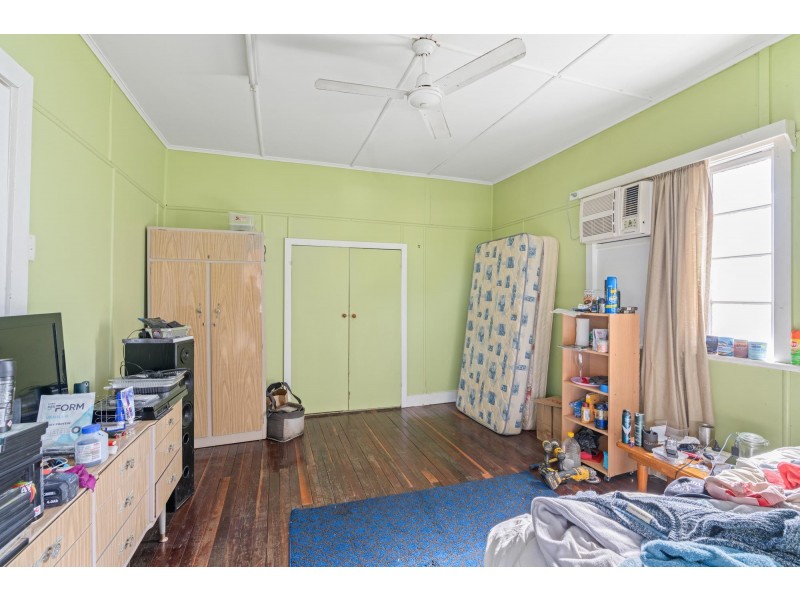 73 Ruby St, Emerald QLD 4720