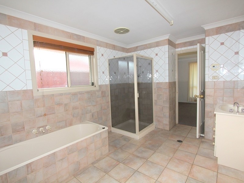 2A Statesman Drive, Emerald QLD 4720