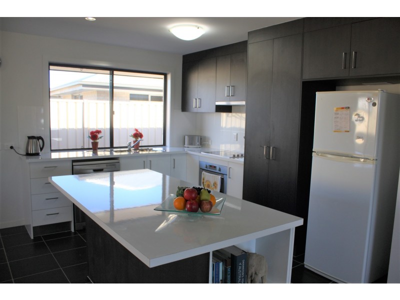 1/3 Duroux Street, Emerald QLD 4720