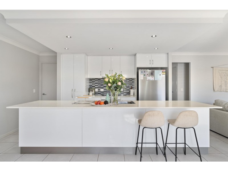 3 Lauren Drive, Emerald QLD 4720
