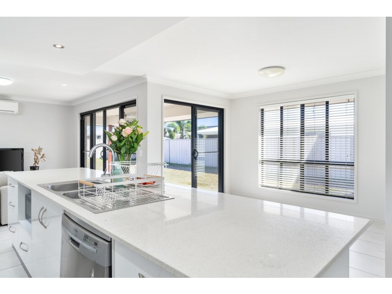 3 Lauren Drive, Emerald QLD 4720
