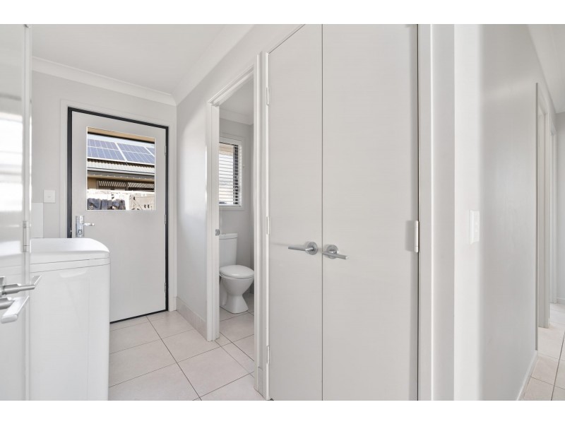 3 Lauren Drive, Emerald QLD 4720