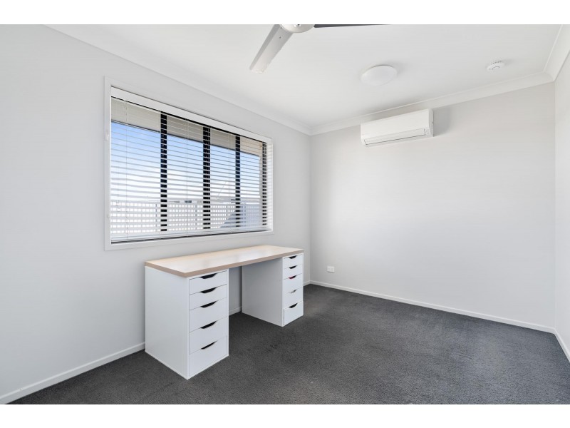3 Lauren Drive, Emerald QLD 4720