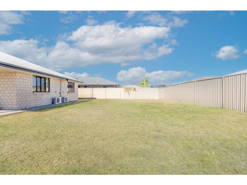3 Lauren Drive, Emerald QLD 4720