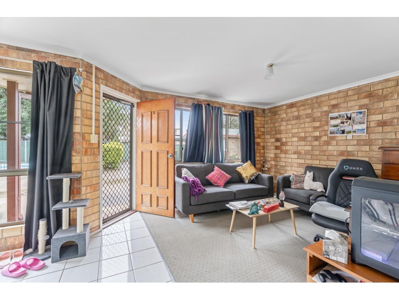 2/126 Opal Street, Emerald QLD 4720