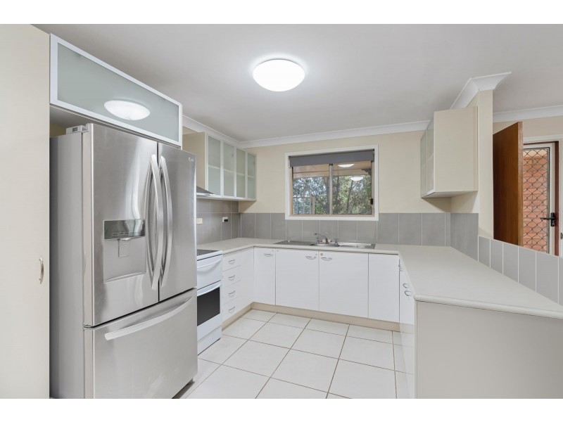 9 Cowan Crescent, Emerald QLD 4720