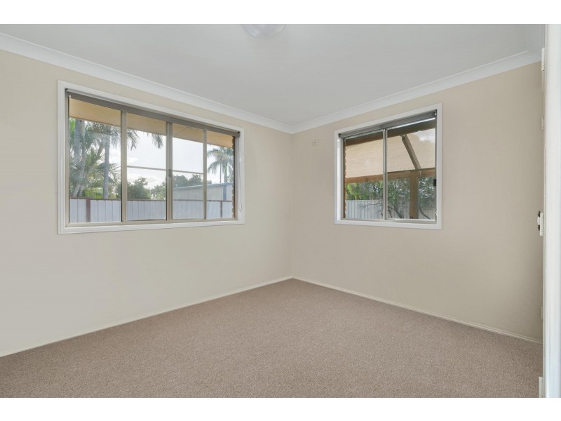 9 Cowan Crescent, Emerald QLD 4720