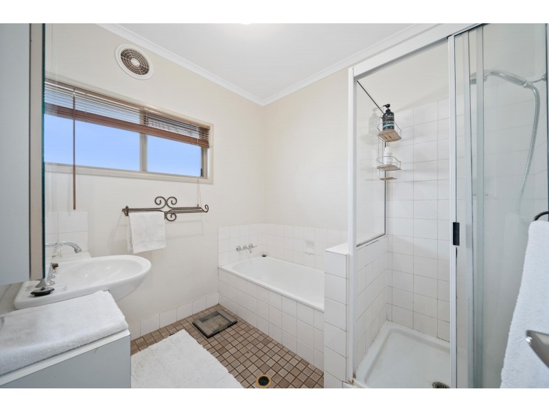 6 Egan Street, Emerald QLD 4720