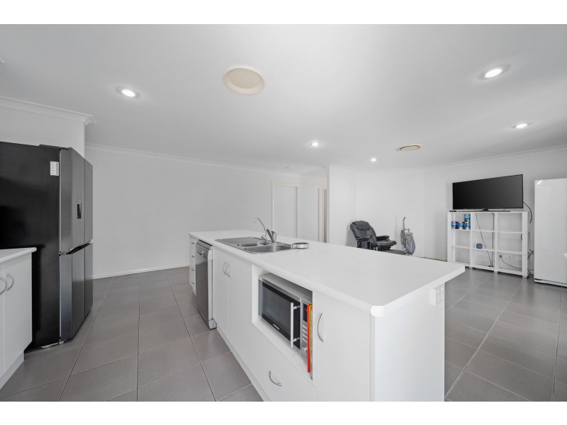 20 Mitchell Street, Emerald QLD 4720