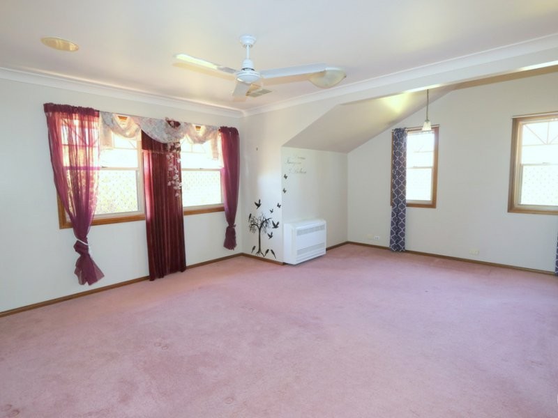 1 Peppertree Lane, Emerald QLD 4720