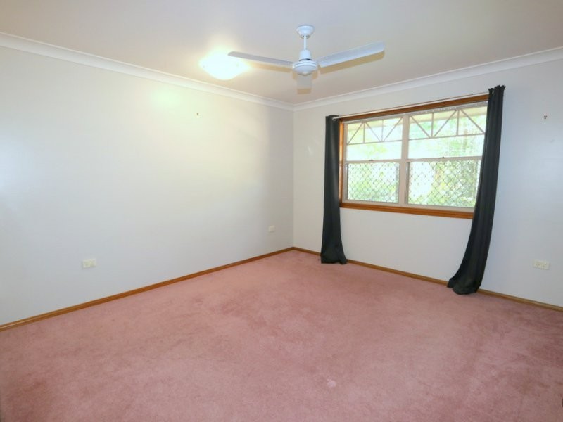 1 Peppertree Lane, Emerald QLD 4720