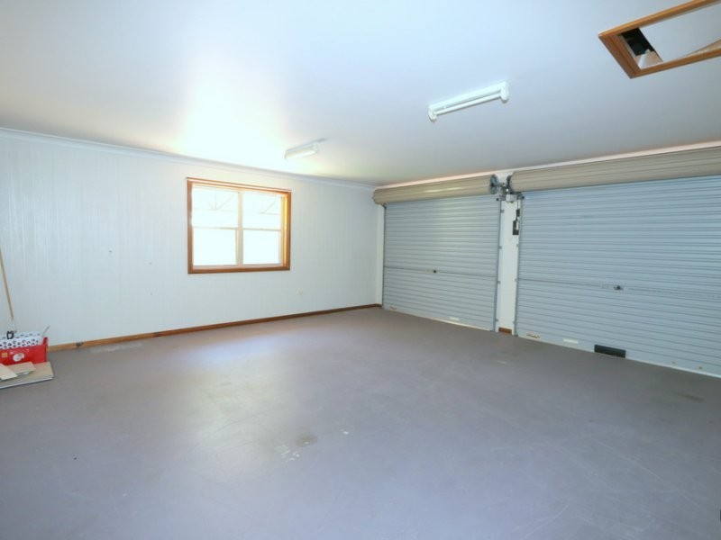 1 Peppertree Lane, Emerald QLD 4720
